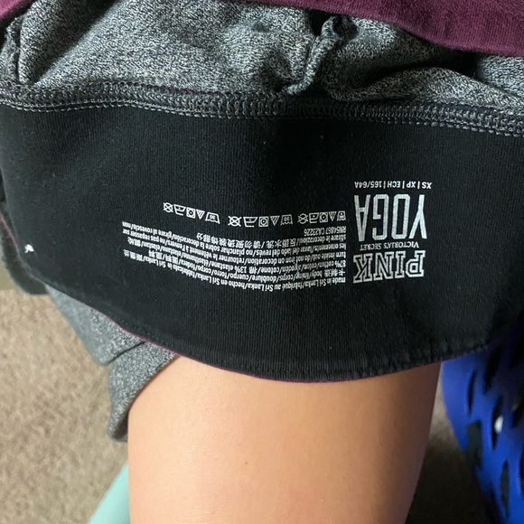 PINK YOGA PANTS - Picture 3 of 3